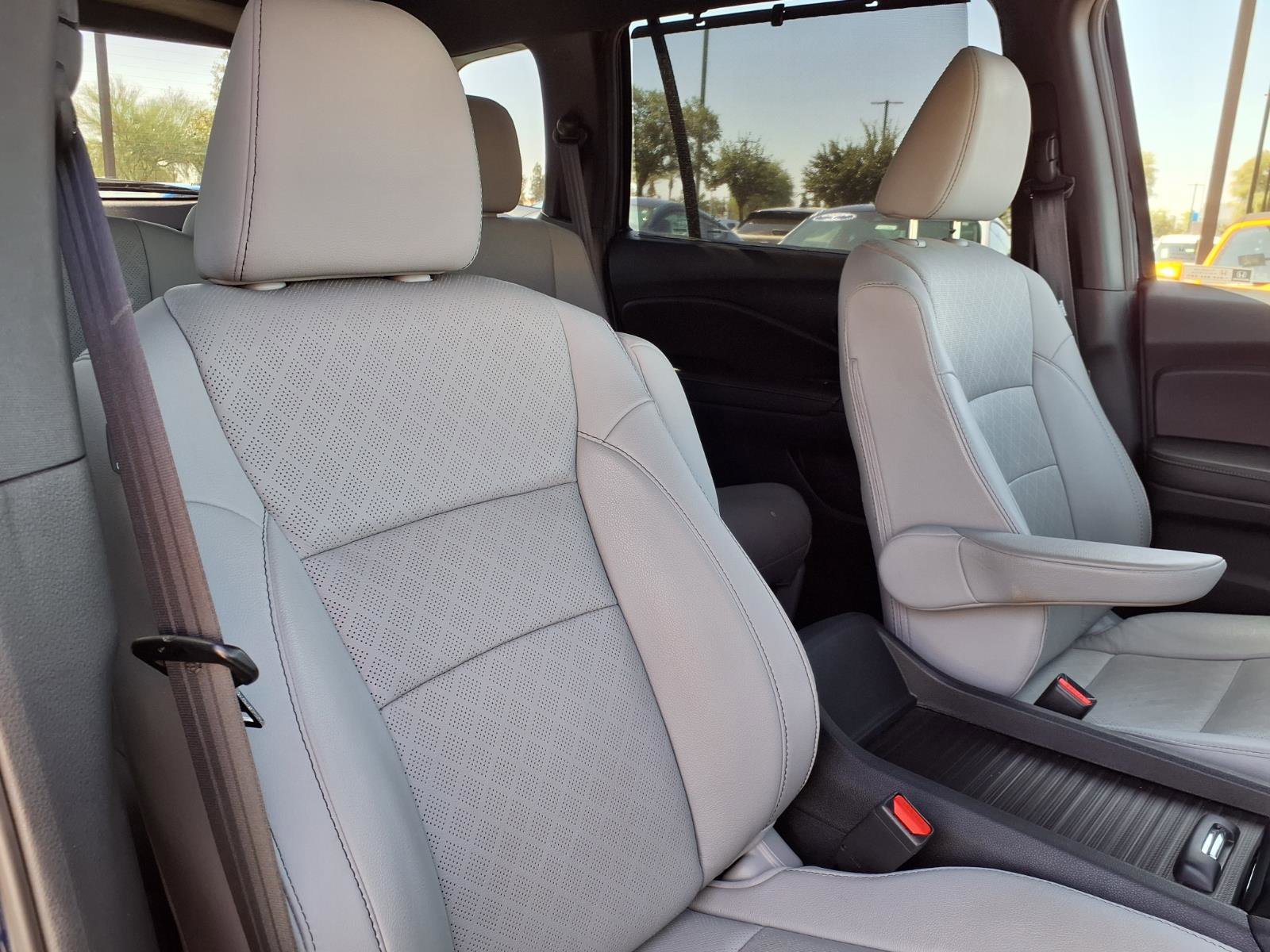 Used 2022 Honda Passport Elite image 12