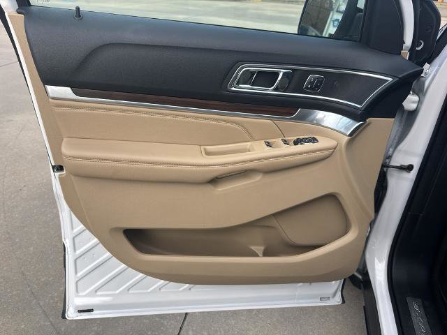 Certified 2017 Ford Explorer Limited image 12