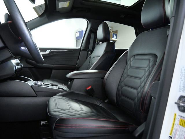Certified 2024 Ford Escape ST-Line Elite w/ Premium Technology Package AWD/4WD image 16
