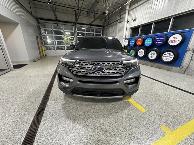 Certified 2024 Ford Explorer Limited w/ Limited Technology Package AWD/4WD image 9
