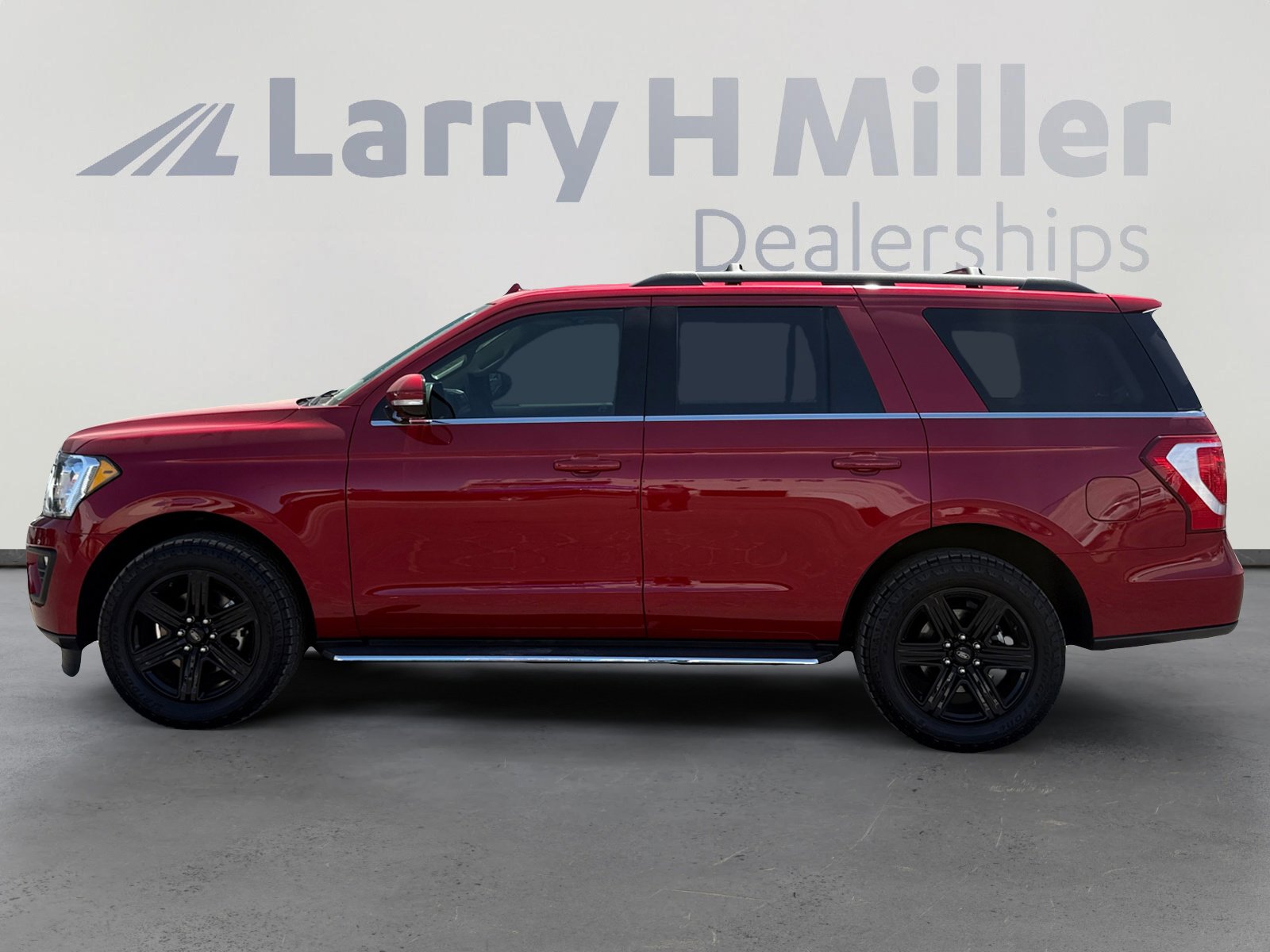 Certified 2020 Ford Expedition XLT w/ Equipment Group 202A RWD image 2