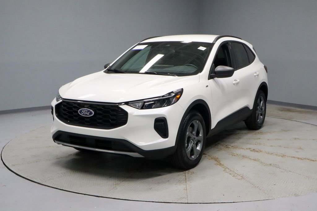 Certified 2025 Ford Escape ST-Line w/ Tech Pack #1 AWD/4WD image 8