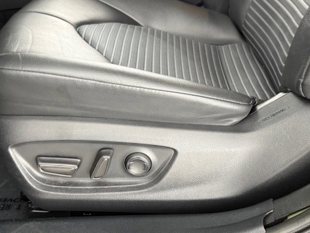 Used 2023 Toyota Camry SE image 9