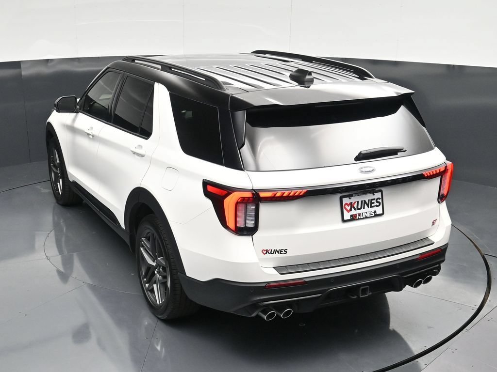 Certified 2025 Ford Explorer ST AWD/4WD image 50