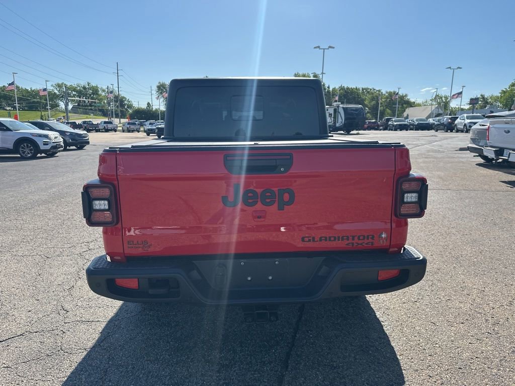 Used 2023 Jeep Gladiator Sport AWD/4WD image 6