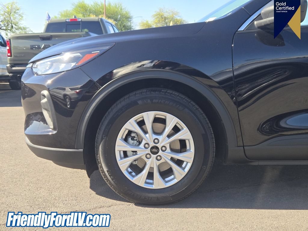 Certified 2023 Ford Escape Active FWD image 9