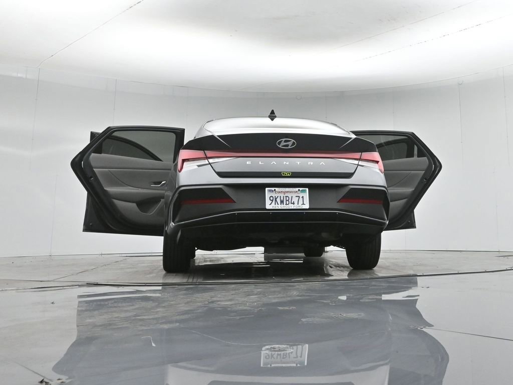 Used 2024 Hyundai Elantra SEL image 51