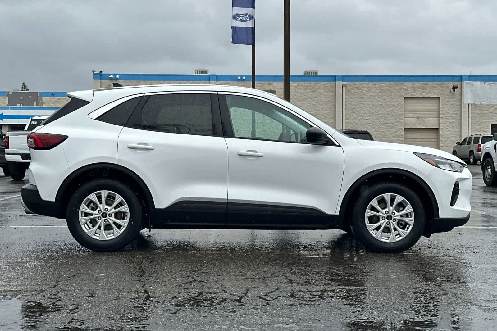 Certified 2024 Ford Escape Active image 6