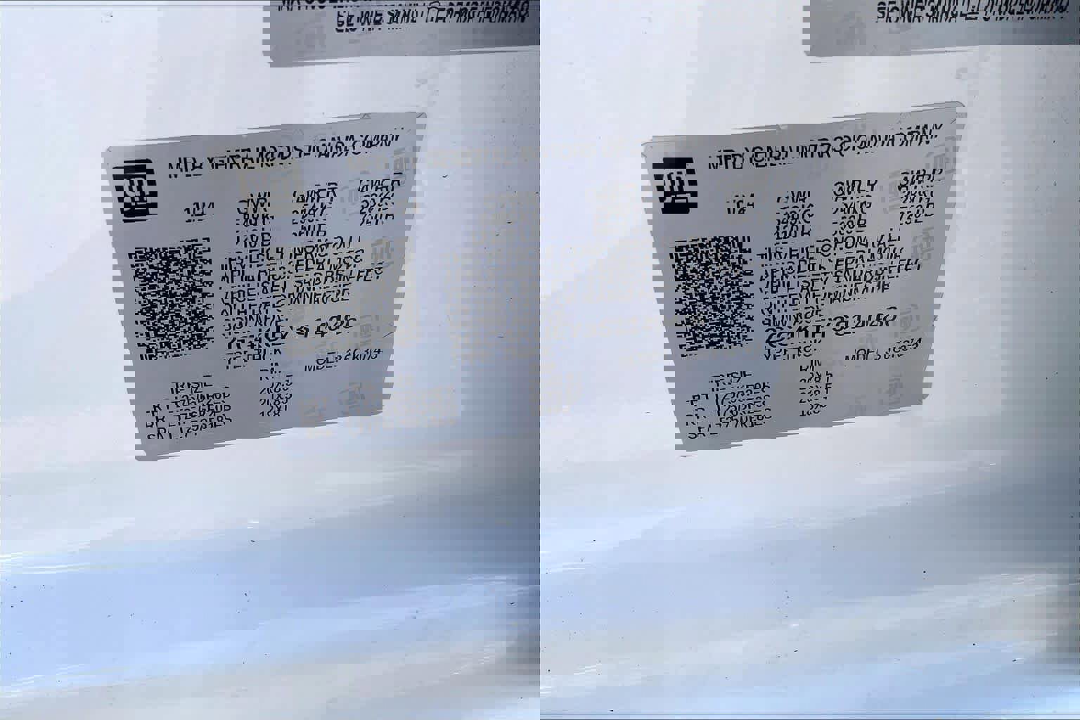 Used 2025 Chevrolet Silverado 3500 LTZ w/ LTZ Premium Package image 34