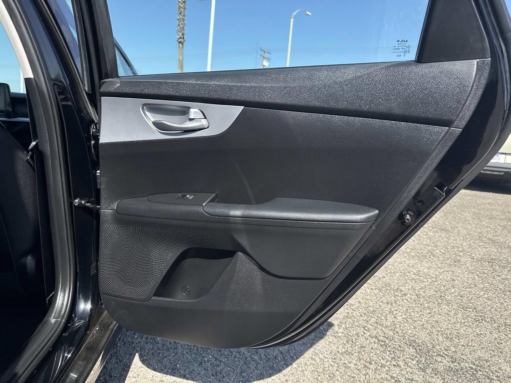 Used 2023 Kia Forte LXS image 27