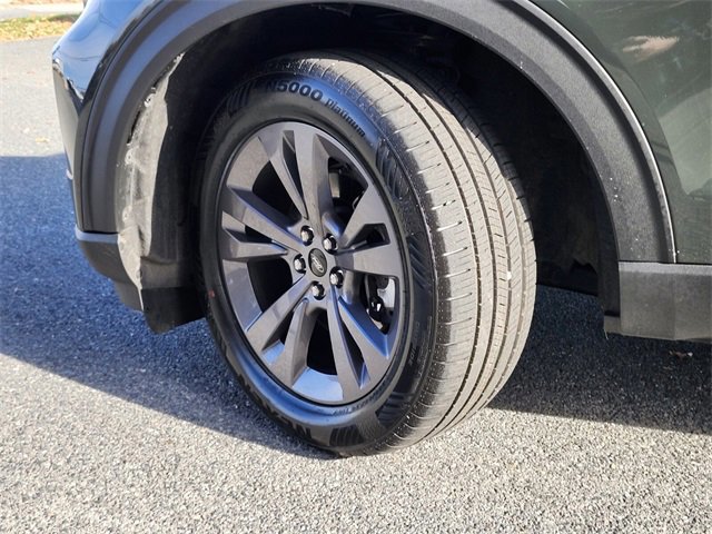 Certified 2022 Ford Explorer XLT w/ Equipment Group 202A image 33