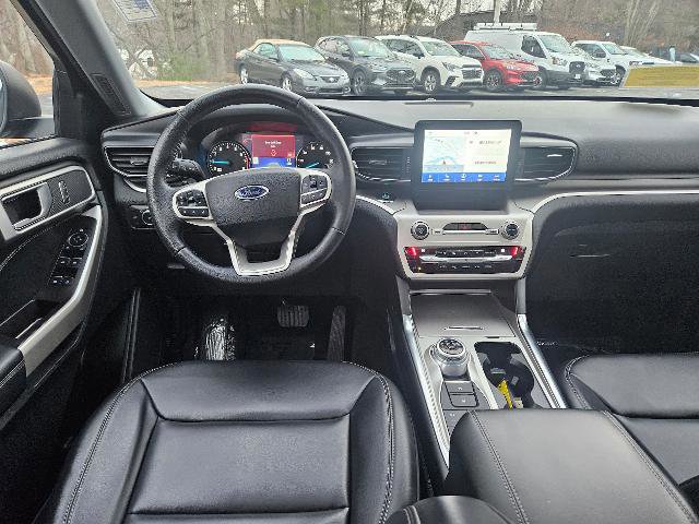 Certified 2021 Ford Explorer XLT w/ Equipment Group 202A image 14