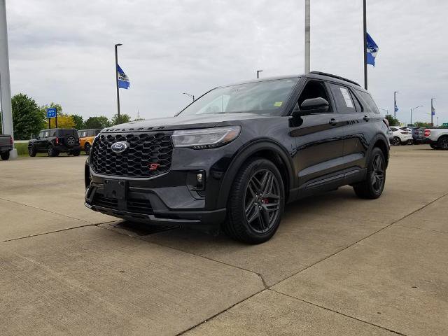 Certified 2025 Ford Explorer ST AWD/4WD image 7