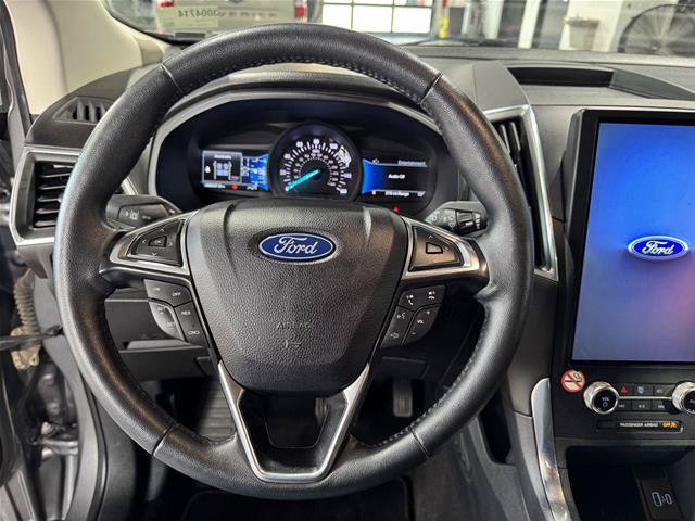 Certified 2024 Ford Edge Titanium AWD/4WD image 12