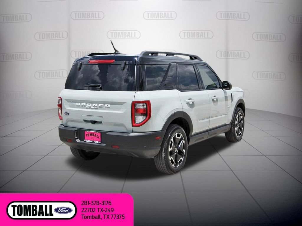 Certified 2022 Ford Bronco Sport Outer Banks w/ Tech Package AWD/4WD image 7