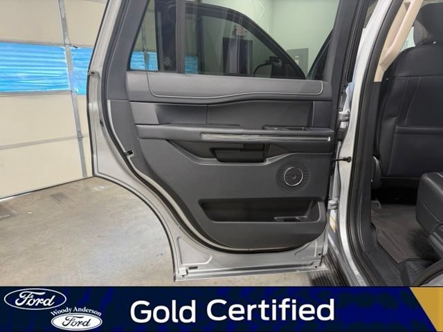 Certified 2024 Ford Expedition XLT RWD image 26