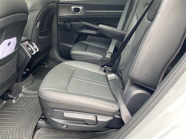 Used 2023 Kia Sorento SX image 14