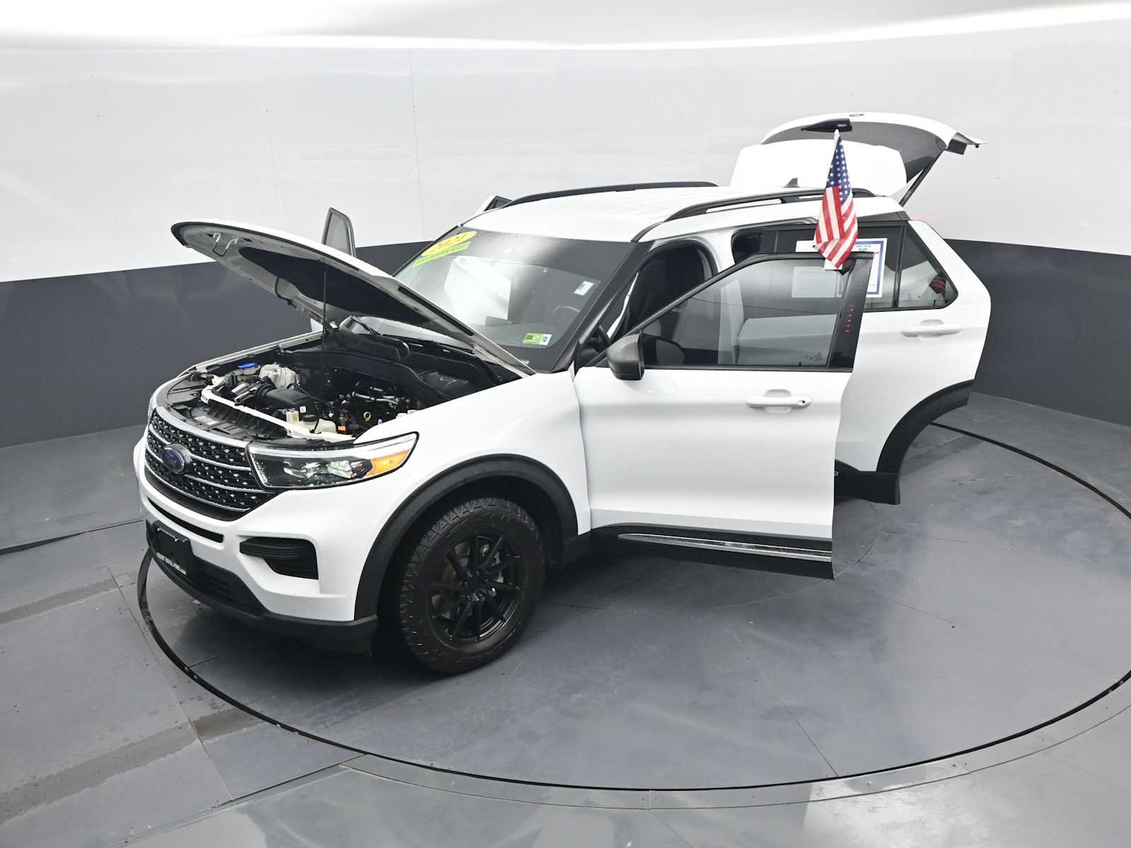 Certified 2021 Ford Explorer XLT w/ Class III Trailer Tow Package AWD/4WD image 46