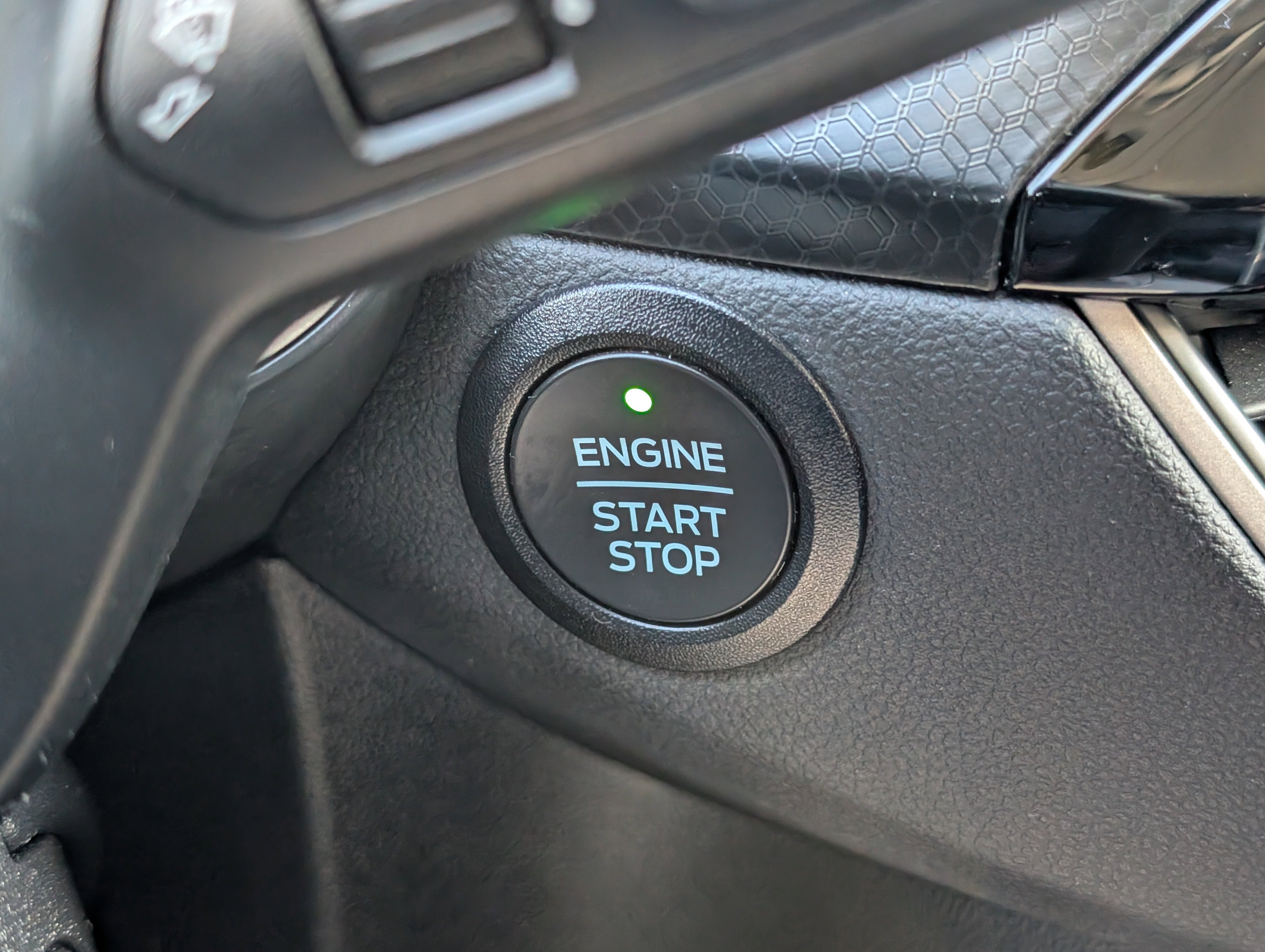 Certified 2022 Ford Escape SEL w/ SEL Stealth AWD Package image 26