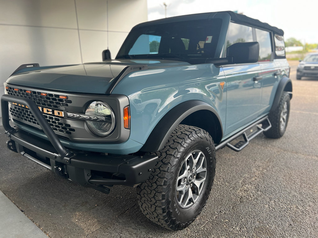 Certified 2021 Ford Bronco Badlands AWD/4WD image 3