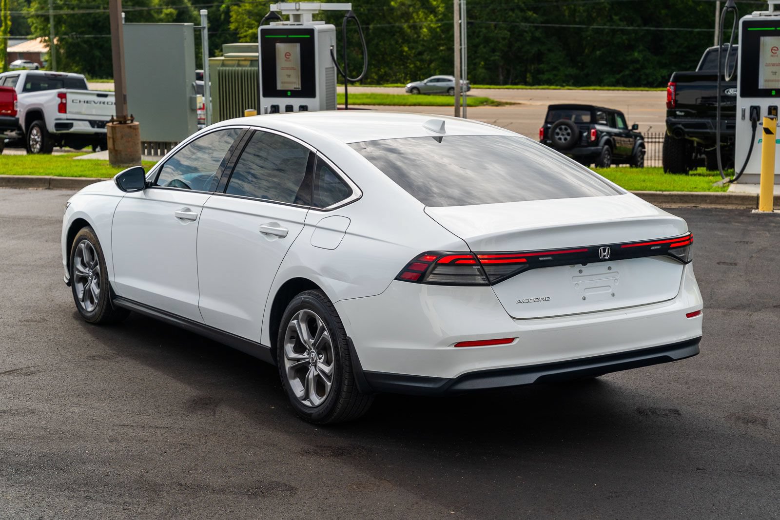 Used 2024 Honda Accord EX image 5