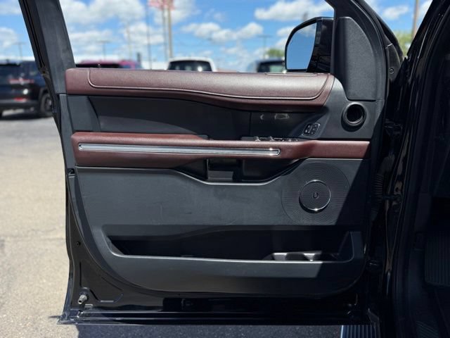 Certified 2023 Ford Expedition Limited AWD/4WD image 12