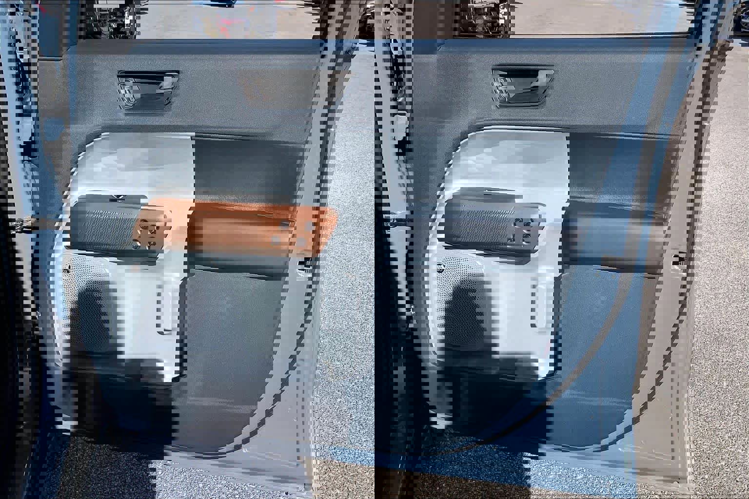 Certified 2024 Ford Maverick Lariat image 20