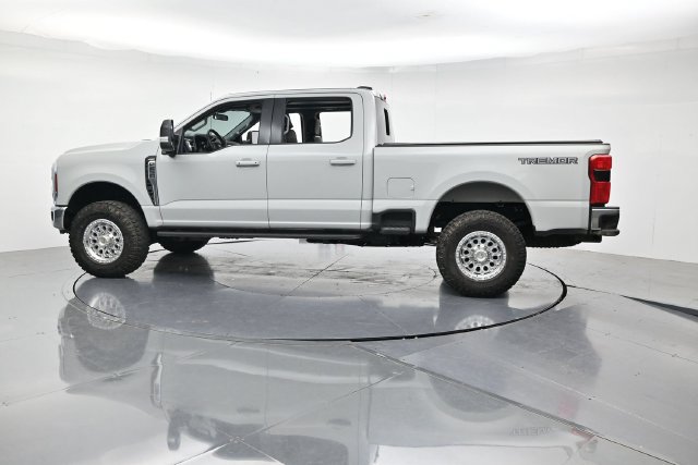 Certified 2025 Ford F250 Lariat w/ Lariat Ultimate Package AWD/4WD image 7