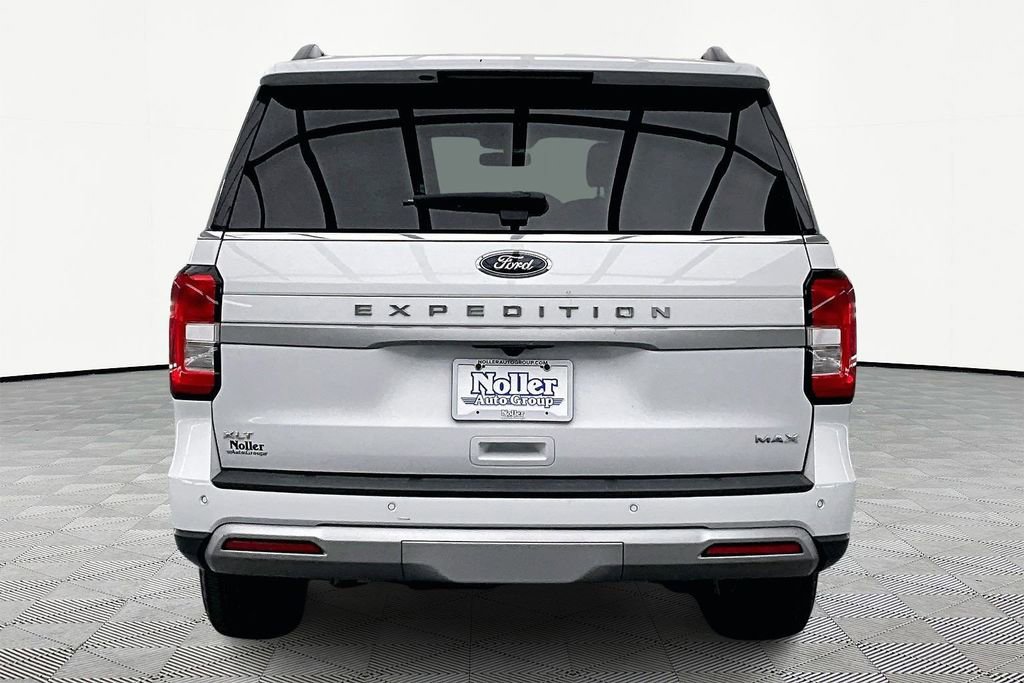 Certified 2024 Ford Expedition Max XLT image 4