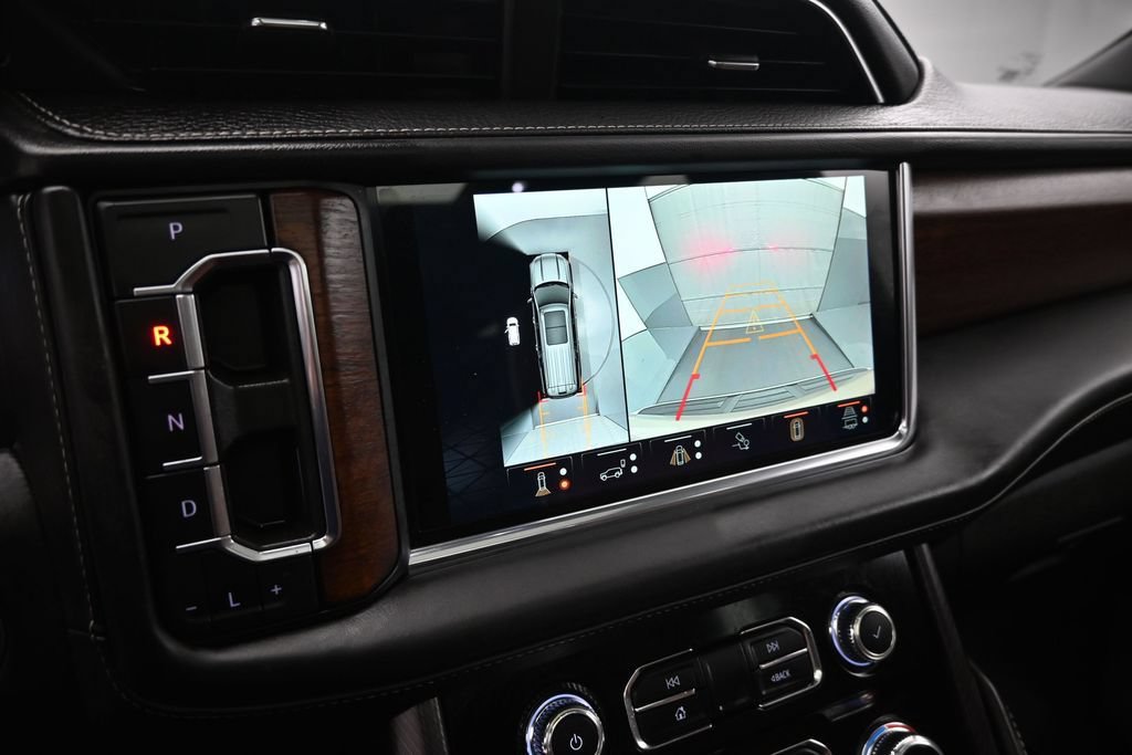 Used 2023 GMC Yukon XL Denali Ultimate AWD/4WD image 16