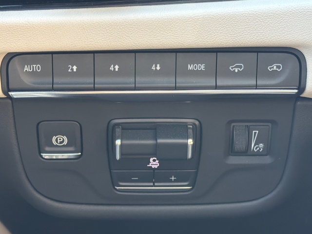 Used 2025 Cadillac Escalade Sport w/ Touring Package AWD/4WD image 35