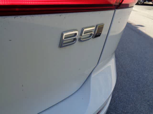 Used 2022 Volvo XC60 B5 R-Design AWD/4WD image 34