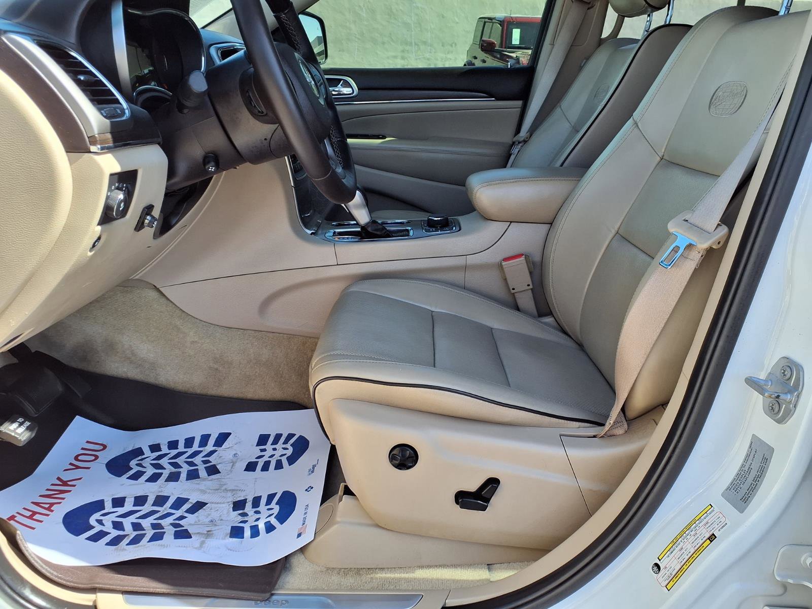 Used 2018 Jeep Grand Cherokee Overland AWD/4WD image 23