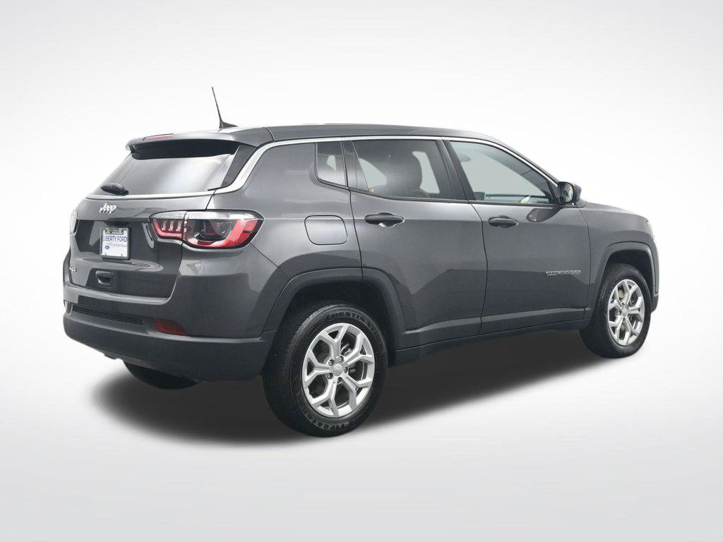 Used 2024 Jeep Compass Sport AWD/4WD image 6