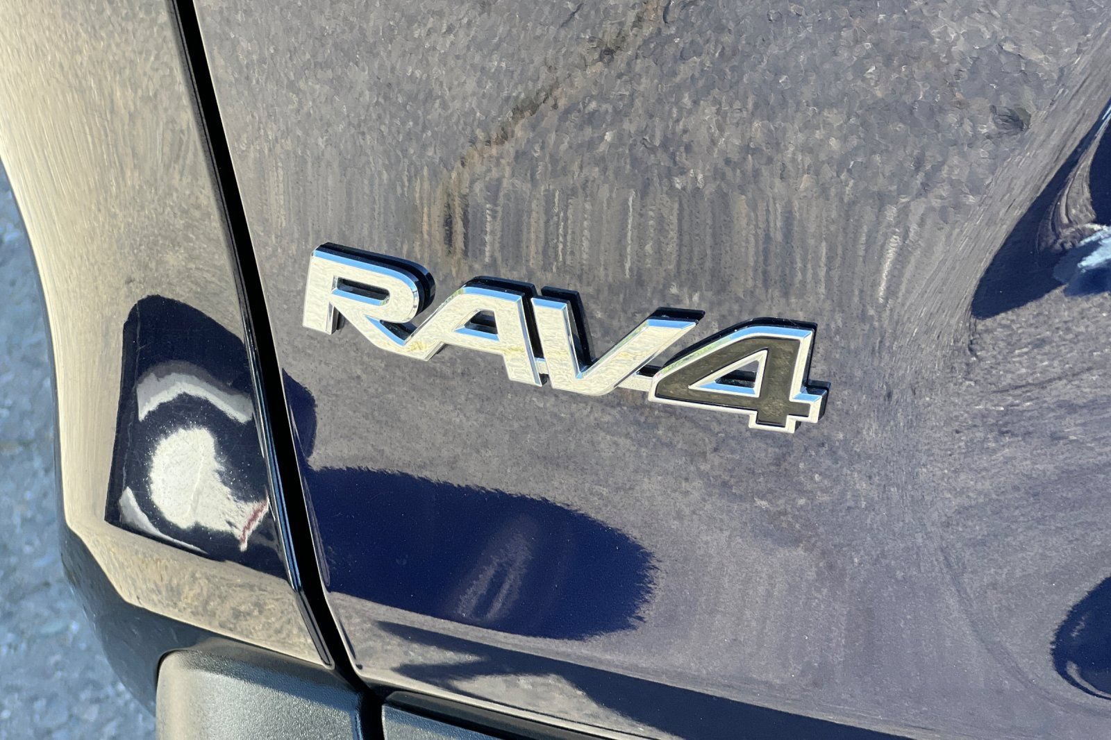 Used 2024 Toyota RAV4 XLE FWD image 28