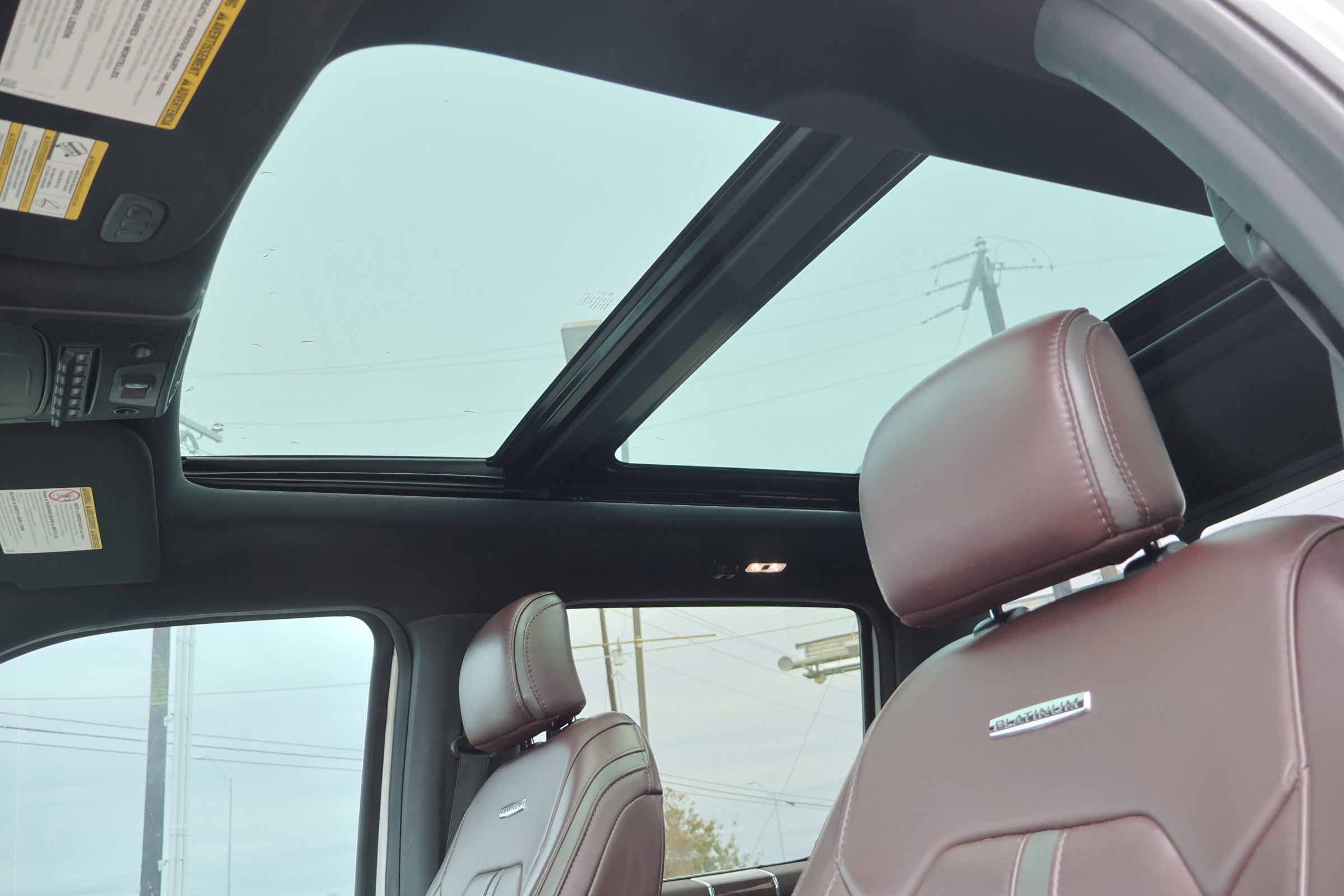 Certified 2017 Ford F250 Platinum w/ Platinum Ultimate Package image 19