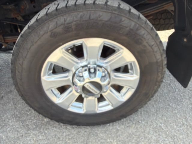 Certified 2017 Ford F350 Platinum w/ Platinum Ultimate Package AWD/4WD image 30
