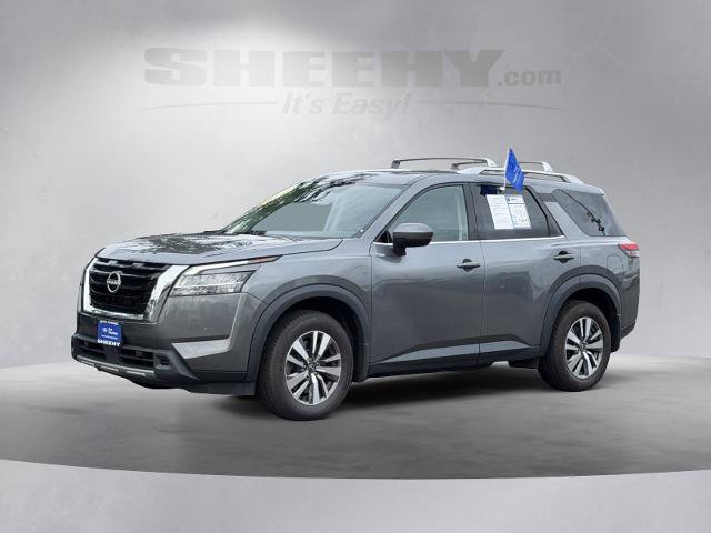 Used 2024 Nissan Pathfinder SL AWD/4WD image 16