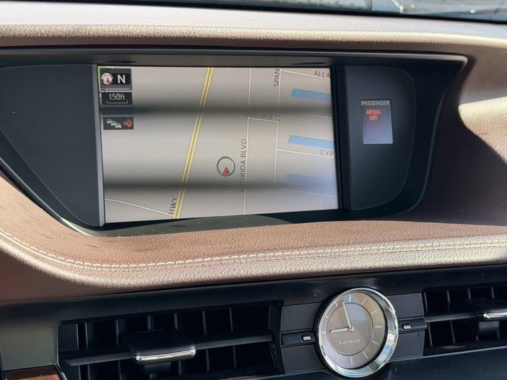 Used 2018 Lexus ES 350 w/ Luxury Package w/Wood Trim FWD image 20