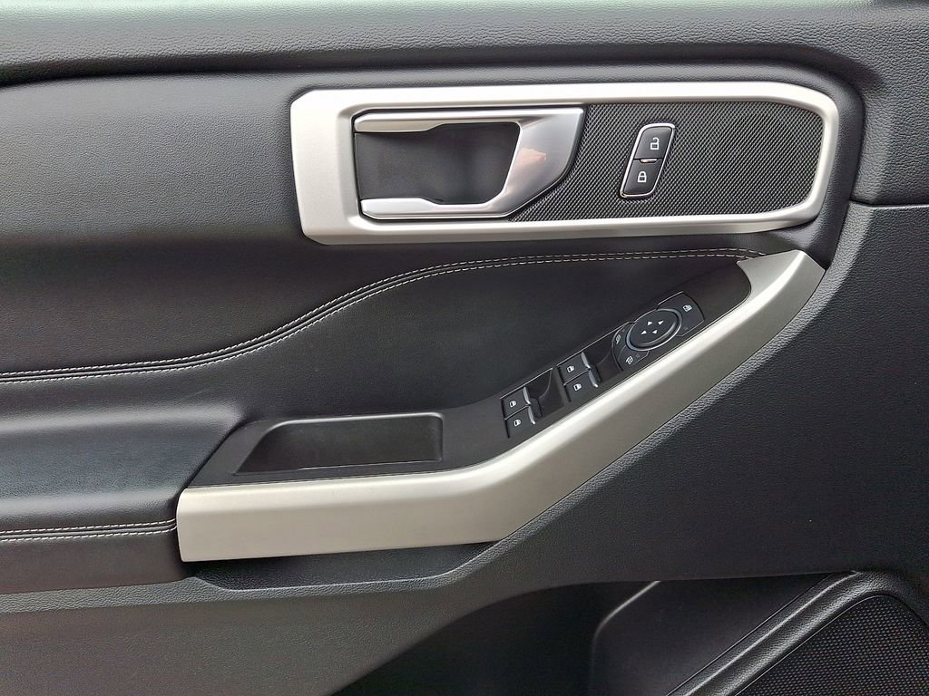 Certified 2021 Ford Explorer XLT w/ Equipment Group 202A image 13