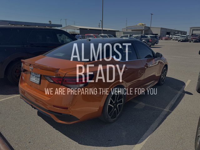 Used 2024 Nissan Sentra SR w/ SR Premium Package image 3