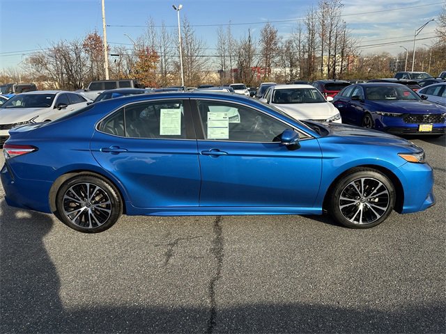 Used 2020 Toyota Camry SE image 6