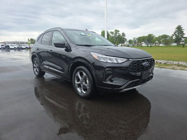 Certified 2024 Ford Escape ST-Line AWD/4WD image 1