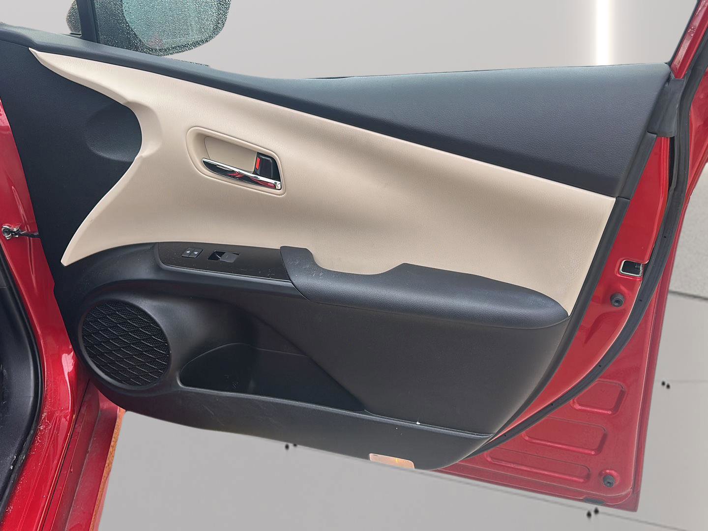 Used 2019 Toyota Prius Limited image 20