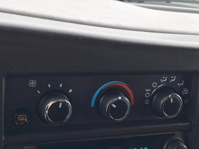 Used 2025 Chevrolet Express 2500 w/ Driver Convenience Package RWD image 15
