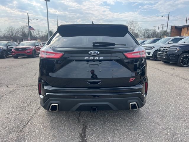 Certified 2023 Ford Edge ST image 3