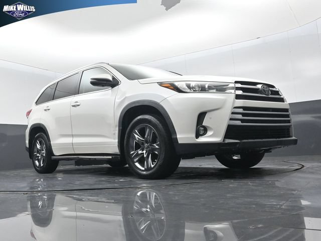 Used 2019 Toyota Highlander Limited Platinum FWD image 17