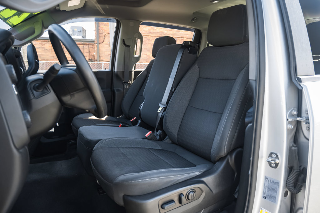 Used 2022 Chevrolet Silverado 2500 Custom w/ Custom Value Package AWD/4WD image 23