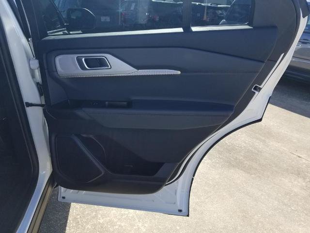 Certified 2025 Ford Explorer Active w/ Active Comfort Package AWD/4WD image 16