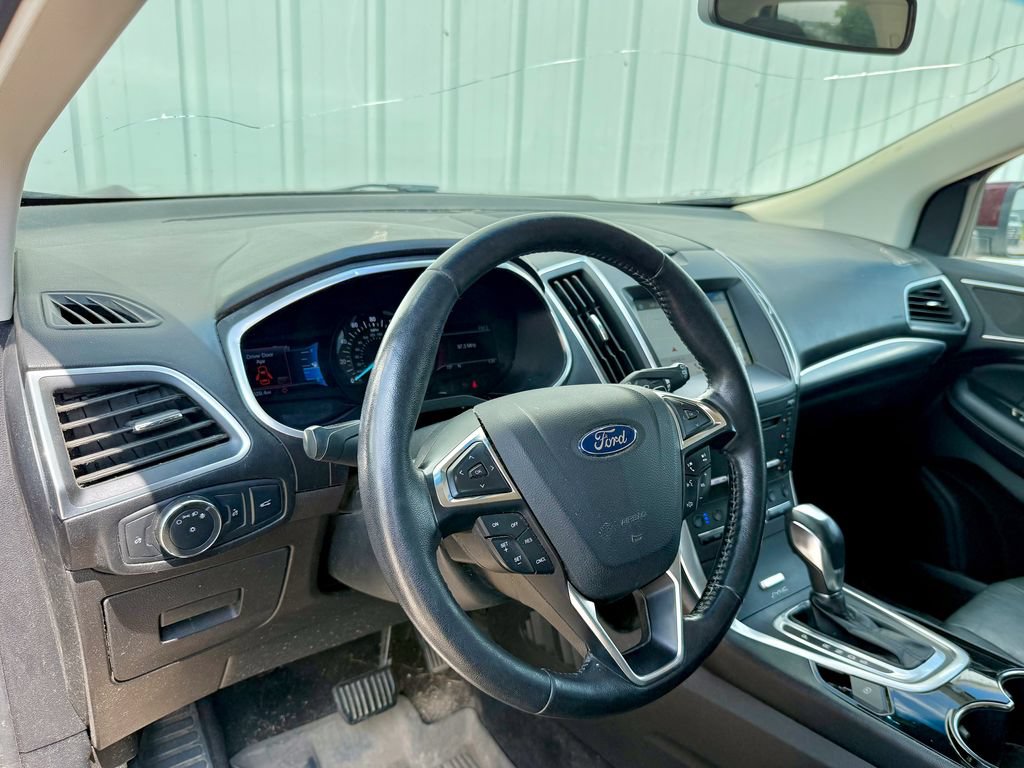 Certified 2017 Ford Edge Titanium w/ Equipment Group 301A AWD/4WD image 10